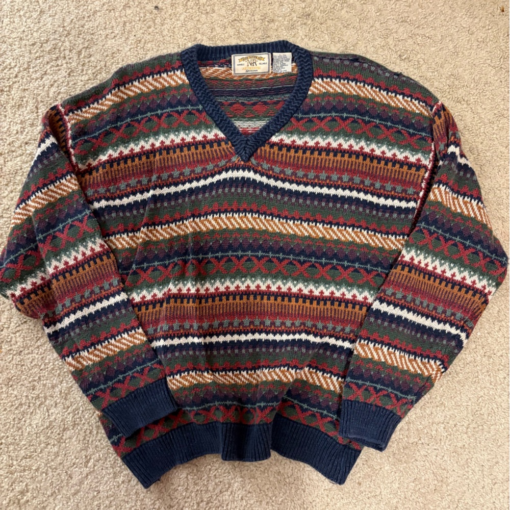 Vintage v neck cable sweater in fantastic condition, Very high quality stitching